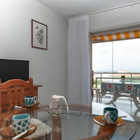 Apartment 1177 Rocmar